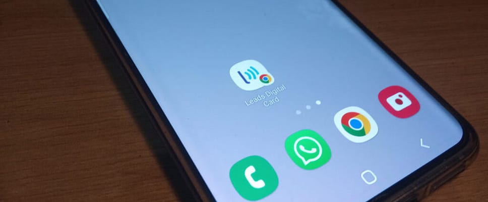 Ícone Leads Card salvo na Tela de Início de um Smartphone